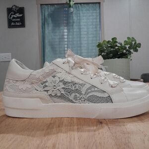 Elegant Lace Women's Sneakers